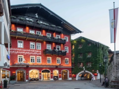 exterior view - hotel romantik im weissen rossl - st wolfgang, austria