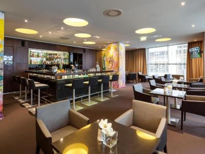 bar - hotel austria trend europa wien - vienna, austria
