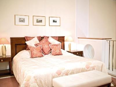 bedroom 1 - hotel palais coburg residenz - vienna, austria