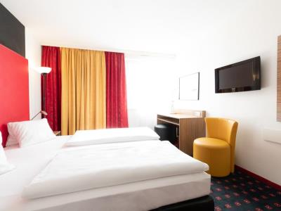 bedroom - hotel senator - vienna, austria