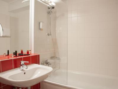 bathroom - hotel senator - vienna, austria