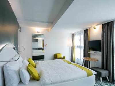 bedroom 3 - hotel arcotel donauzentrum - vienna, austria