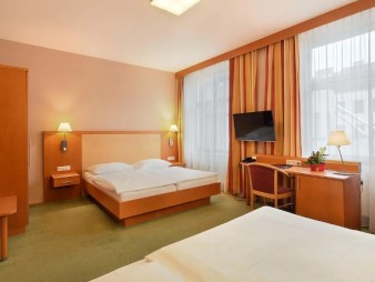 bedroom 5 - hotel lucia (non refund) - vienna, austria