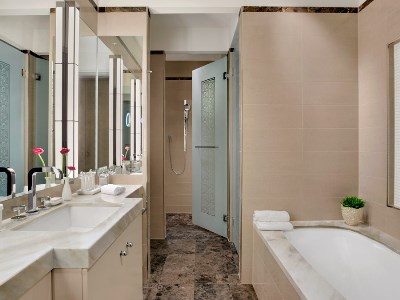 bathroom 1 - hotel anantara palais hansen vienna - vienna, austria