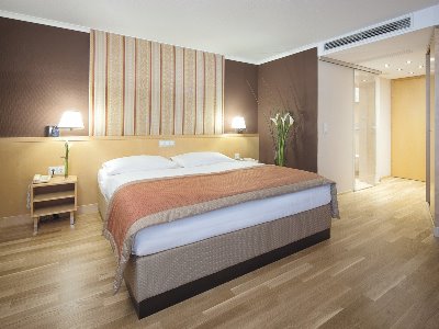 bedroom 4 - hotel austria trend ananas - vienna, austria