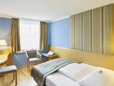 bedroom 1 - hotel austria trend ananas - vienna, austria