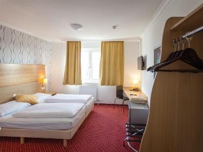bedroom - hotel arion airport - vienna, austria