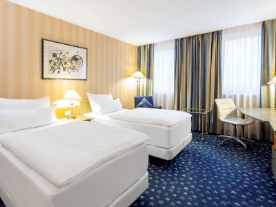 bedroom - hotel nh danube city - vienna, austria