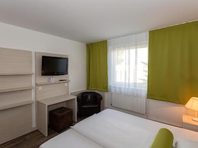 bedroom 2 - hotel life hotel vienna airport - fischamend, austria