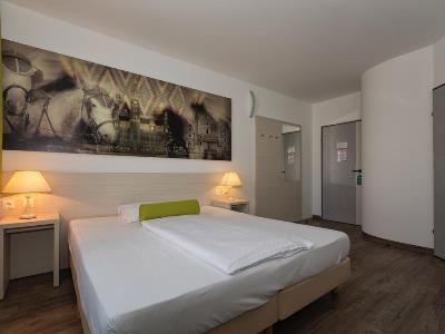bedroom 3 - hotel life hotel vienna airport - fischamend, austria