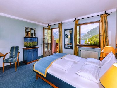 bedroom 1 - hotel mondi resort am grundlsee - grundlsee, austria