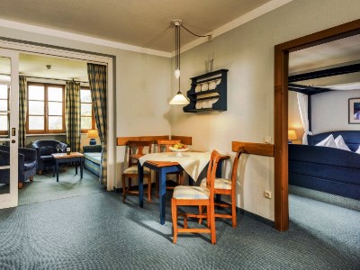 bedroom 2 - hotel mondi resort am grundlsee - grundlsee, austria