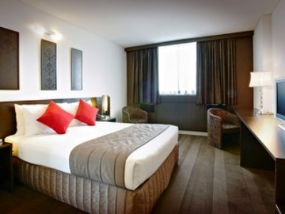 bedroom - hotel mercure brisbane garden city - brisbane, australia