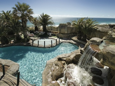 outdoor pool - hotel rendezvous scarborough - perth, australia
