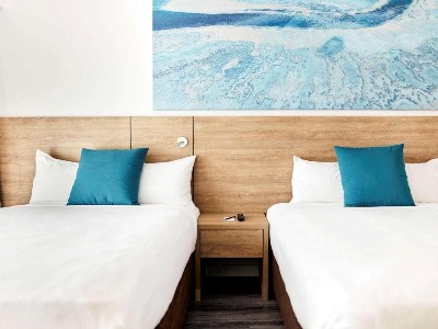 bedroom 2 - hotel novotel cairns oasis - cairns, australia