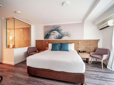 bedroom - hotel novotel cairns oasis - cairns, australia