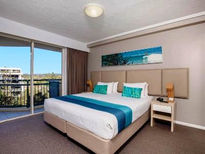 bedroom - hotel club wyndham kirra beach, trademark coll - coolangatta, australia
