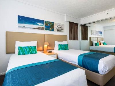 bedroom 3 - hotel club wyndham kirra beach, trademark coll - coolangatta, australia