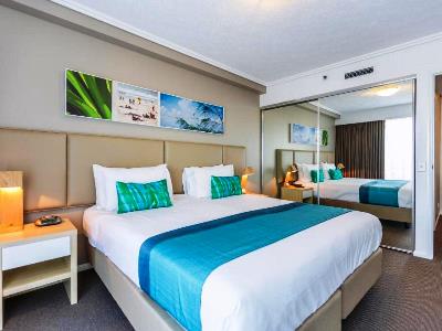 bedroom 4 - hotel club wyndham kirra beach, trademark coll - coolangatta, australia