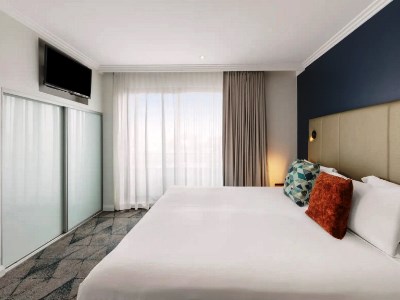 bedroom 1 - hotel club wyndham sydney,trademark collection - sydney, australia