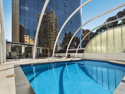 outdoor pool - hotel novotel parramatta - sydney, australia