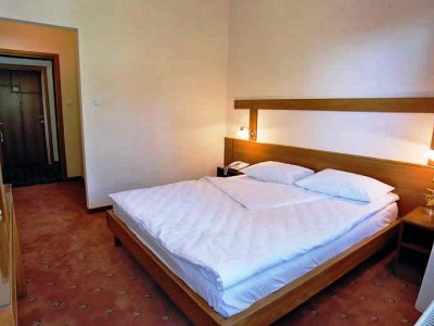 bedroom - hotel ada - bihac, bosnia and herzegovina