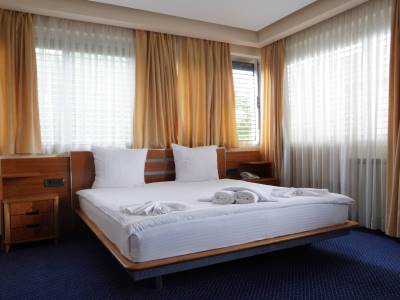 bedroom - hotel brass - sarajevo, bosnia and herzegovina
