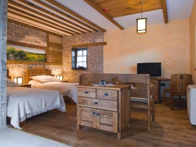 bedroom 1 - hotel herceg etno selo - medjugorje, bosnia and herzegovina