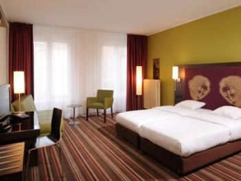 bedroom - hotel leonardo antwerpen - antwerp, belgium