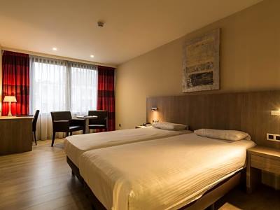bedroom 2 - hotel de keyser - antwerp, belgium