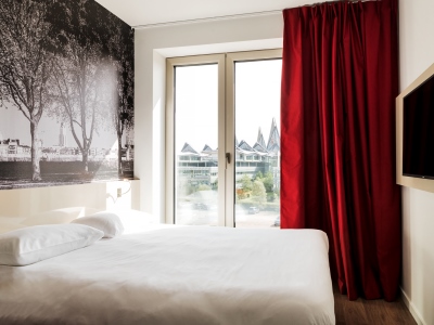 bedroom - hotel b and b hotel antwerp zuid - antwerp, belgium