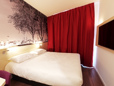 bedroom 1 - hotel b and b hotel antwerp zuid - antwerp, belgium