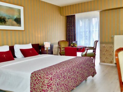 bedroom 1 - hotel golden tulip de medici - bruges, belgium