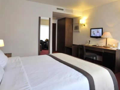 bedroom 4 - hotel golden tulip de medici - bruges, belgium