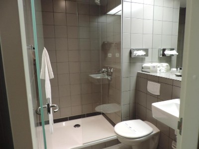 bathroom - hotel best western brussels south - brussels, belgium