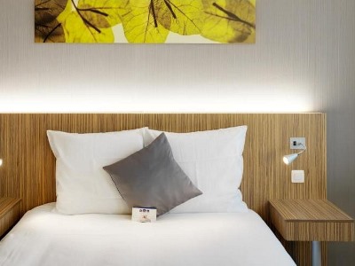 bedroom - hotel best western brussels south - brussels, belgium