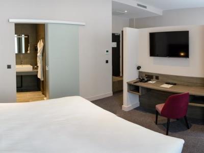 bedroom 1 - hotel marivaux - brussels, belgium