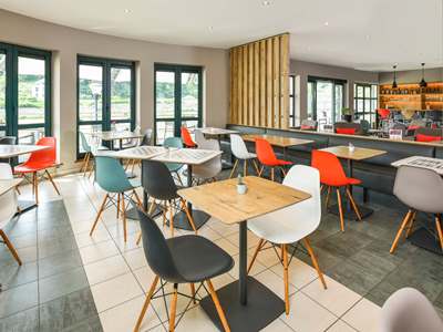 breakfast room - hotel ibis dinant centre - dinant, belgium