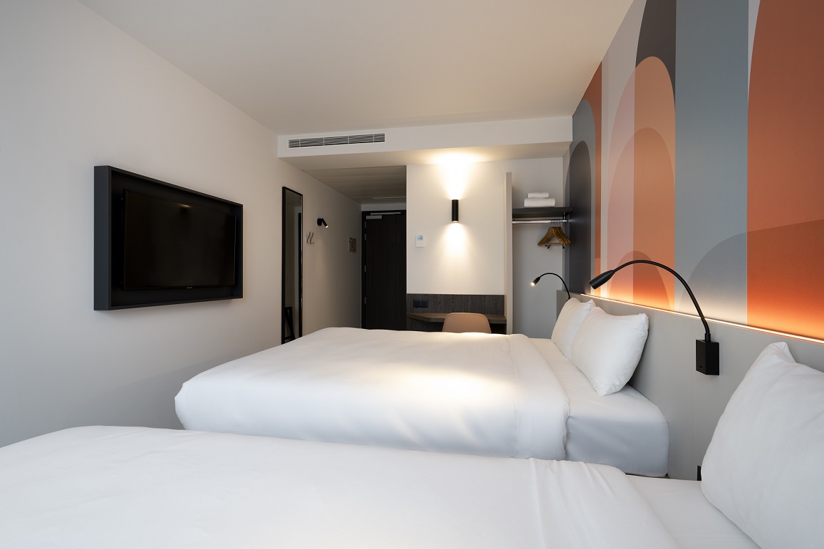 bedroom 2 - hotel b and b hotel ghent centre - gent, belgium