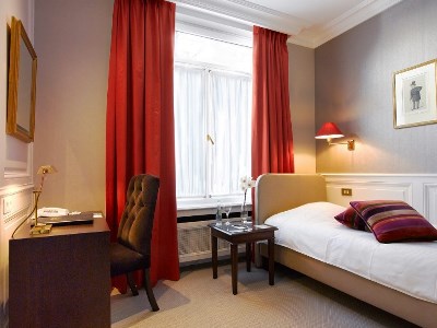 bedroom - hotel damier - kortrijk, belgium