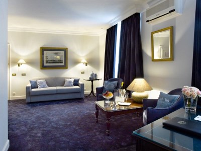 suite - hotel damier - kortrijk, belgium