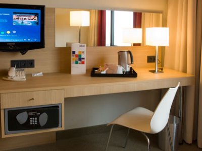 standard bedroom 2 - hotel park inn by radisson liege airport - liege, belgium