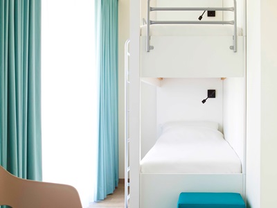 bedroom 3 - hotel ibis styles nieuwpoort - nieuwpoort, belgium