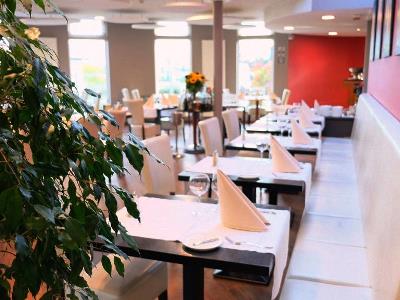 restaurant - hotel aero44 hotel charleroi airport - gosselies, belgium
