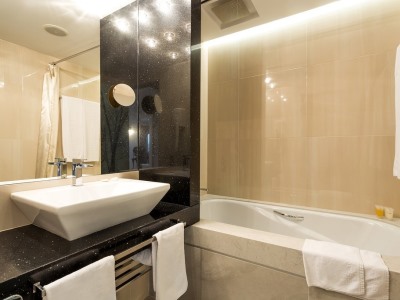 bathroom - hotel grand hotel plovdiv - plovdiv, bulgaria