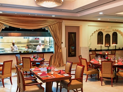 restaurant 1 - hotel crowne plaza manama - manama, bahrain