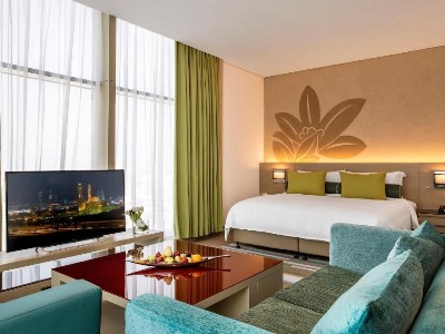 bedroom - hotel downtown rotana - manama, bahrain