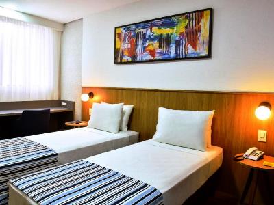 bedroom 3 - hotel days inn by wyndham cascavel - cascavel, brazil