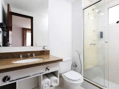 bathroom - hotel wyndham sao paulo paulista - sao paulo, brazil