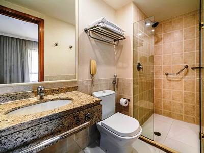 bathroom - hotel novotel sp jardins - sao paulo, brazil